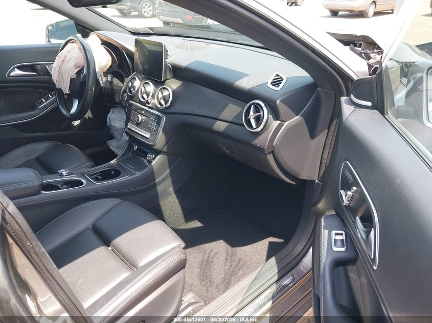 2017 MERCEDES-BENZ CLA 250 auction photo 5