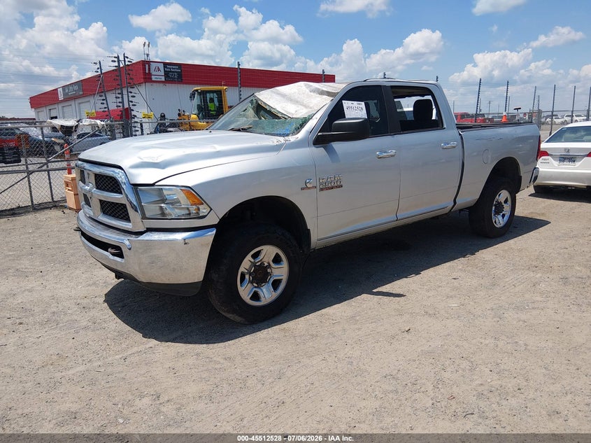 Vin: 3c6ur5dl4jg402147, lot: 46010745, ram 2500 slt  4x4 6'4 box 20182