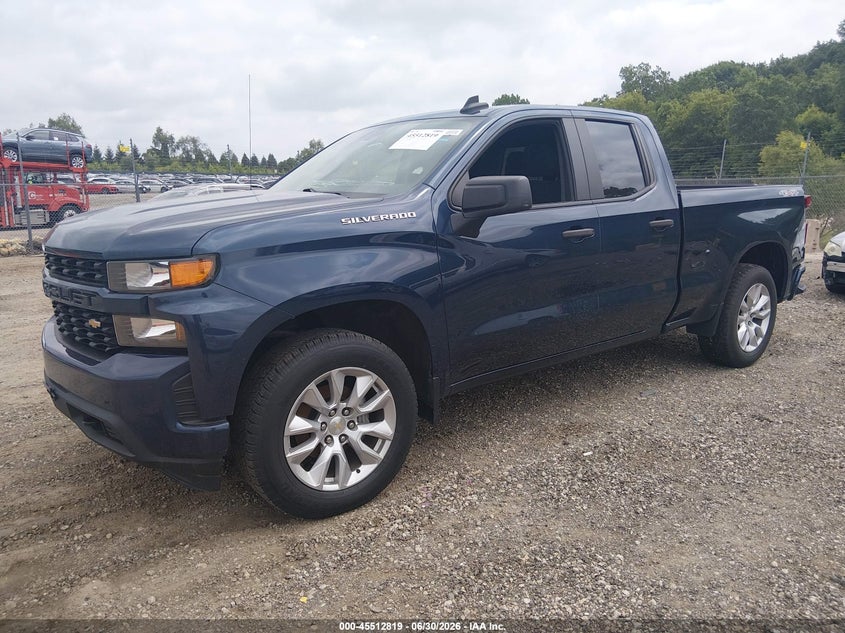 2021 Chevrolet Silverado 1500 4Wd Standard Bed Custom, Right Front, IAAI, VIN 1GCRYBEK1MZ125869 — photo 2