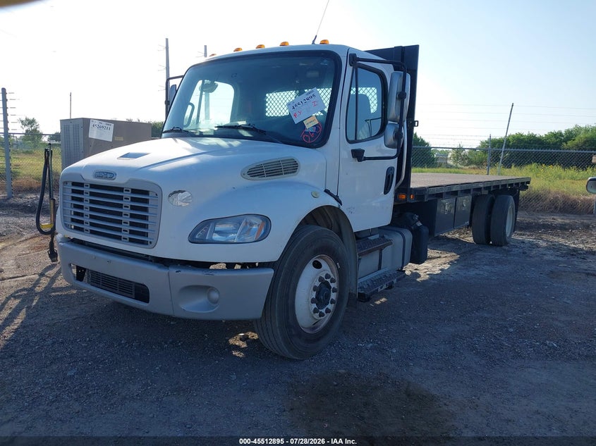 2015 FREIGHTLINER M2 auction photo 2
