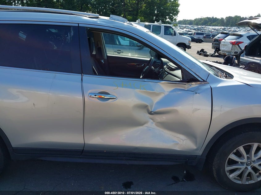 2018 NISSAN ROGUE auction photo 5