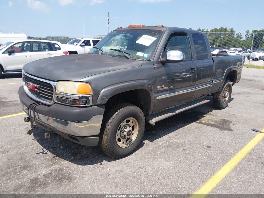2002 GMC SIERRA 2500HD auction photo 2