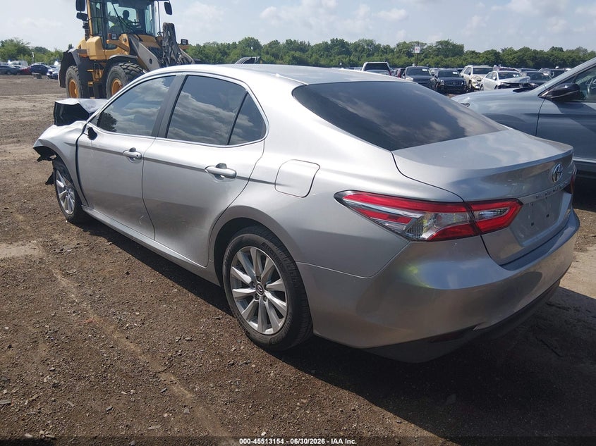 2018 TOYOTA CAMRY auction photo 3