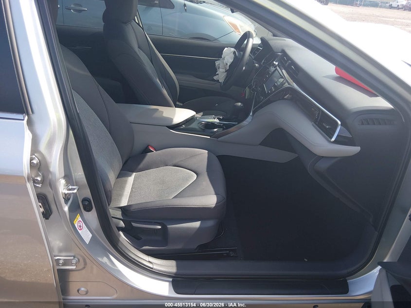 2018 TOYOTA CAMRY auction photo 5