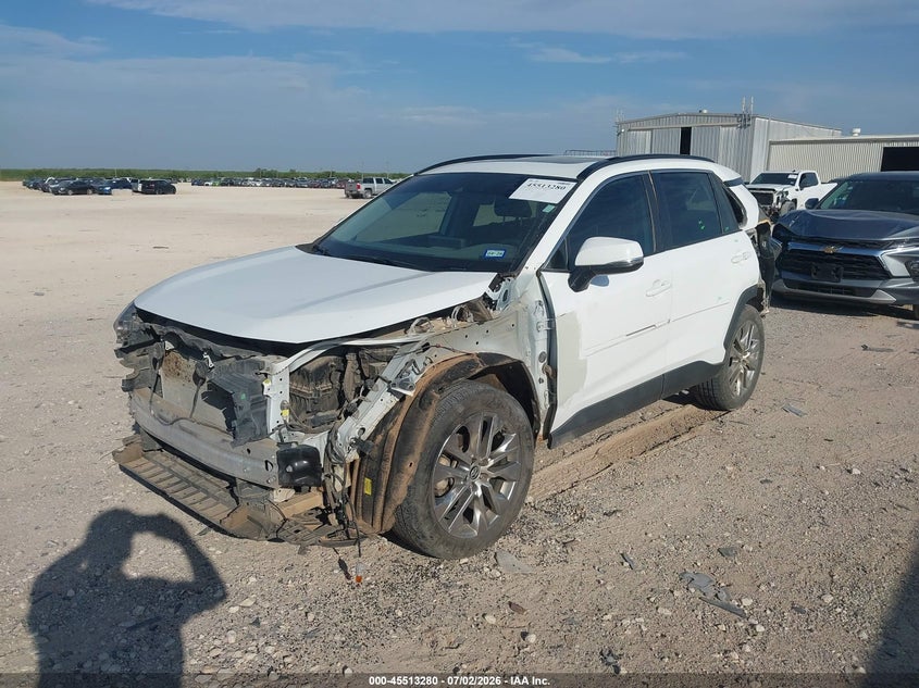2020 TOYOTA RAV4 auction photo 2