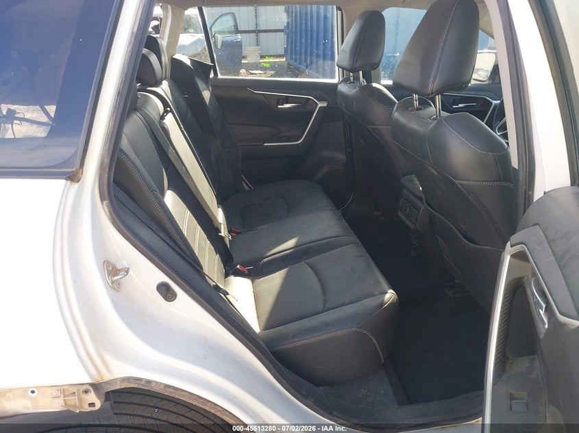 2020 TOYOTA RAV4 auction photo 8
