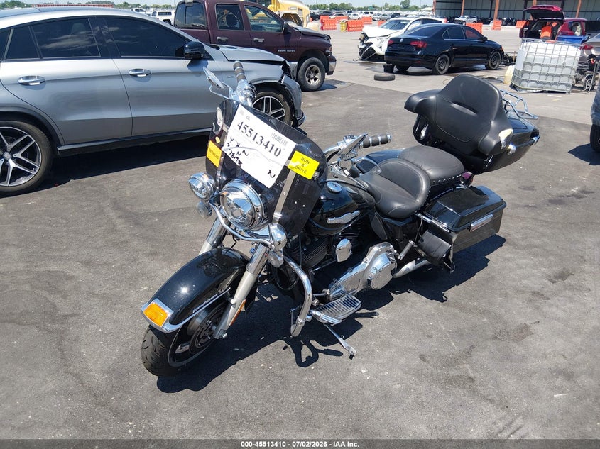 2009 HARLEY-DAVIDSON FLHR auction photo 2