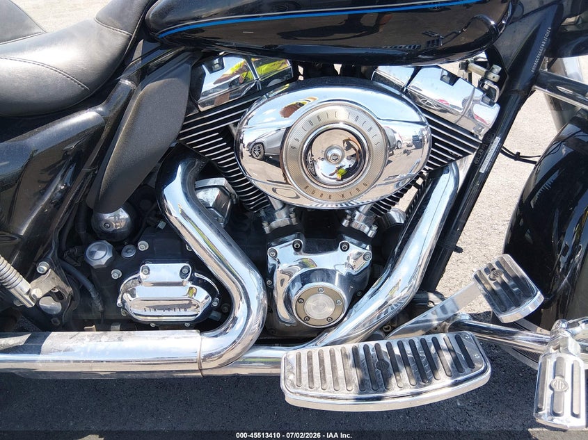 2009 HARLEY-DAVIDSON FLHR auction photo 8