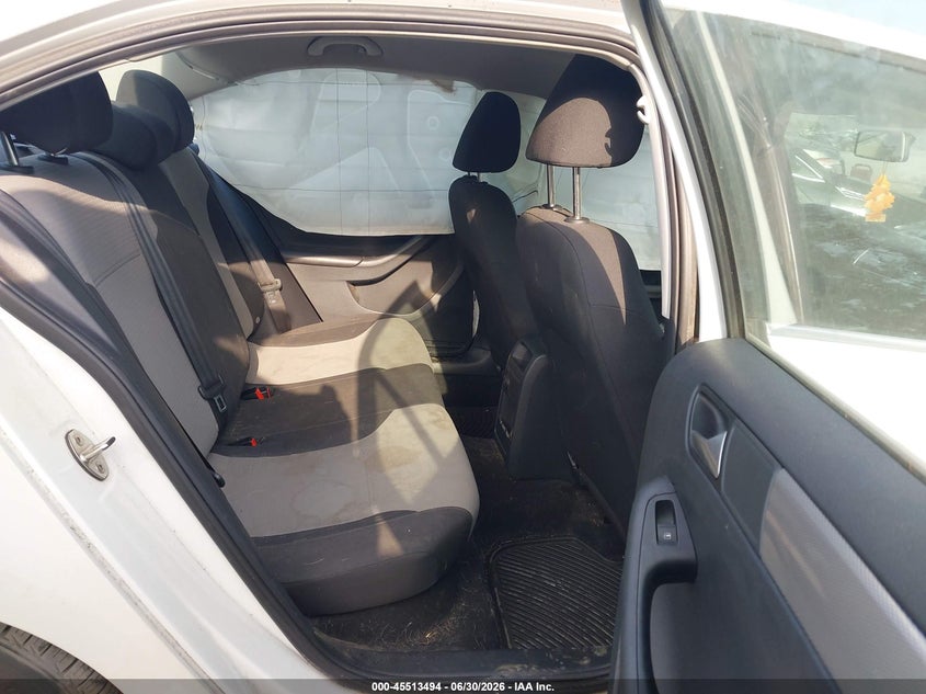 2017 VOLKSWAGEN JETTA auction photo 8