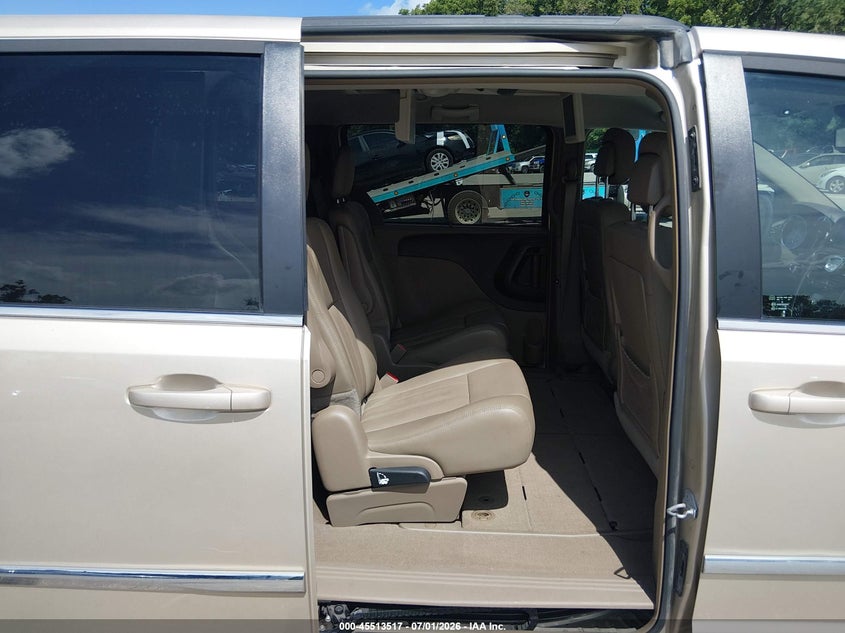2015 Chrysler Town & Country Touring-L VIN: 2C4RC1CG9FR574060 Lot: 45513517
