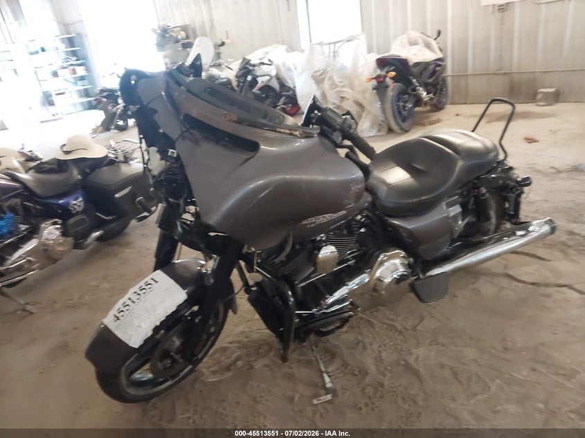 2014 HARLEY-DAVIDSON FLHX auction photo 2