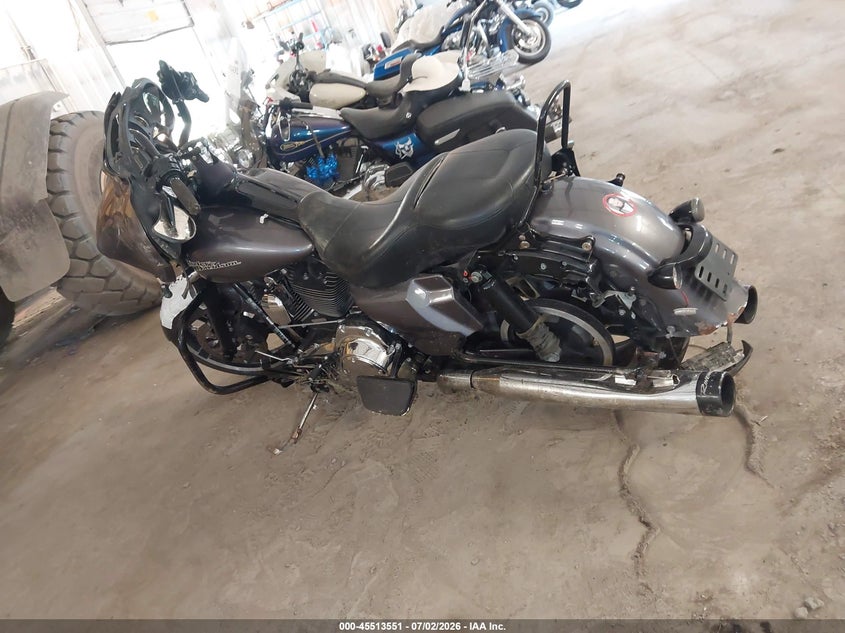 2014 HARLEY-DAVIDSON FLHX auction photo 3