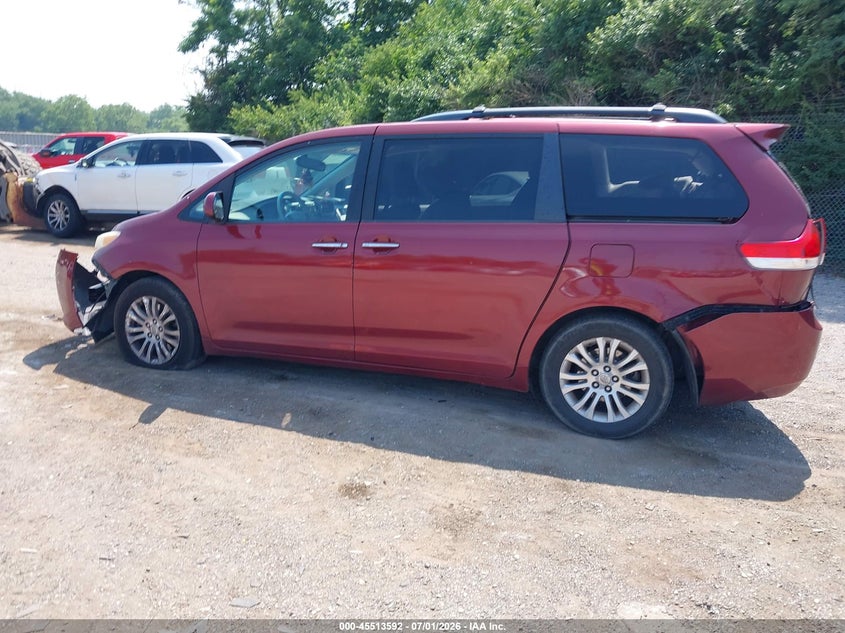 2011 Toyota Sienna Xle/Limited VIN: 5TDYK3DC0BS112221 Lot: 45513592
