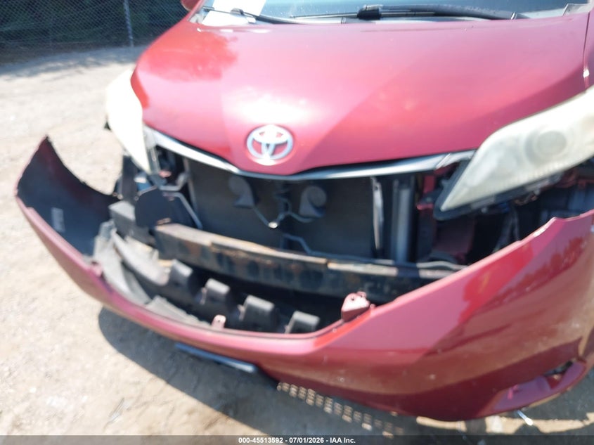 2011 Toyota Sienna Xle/Limited VIN: 5TDYK3DC0BS112221 Lot: 45513592