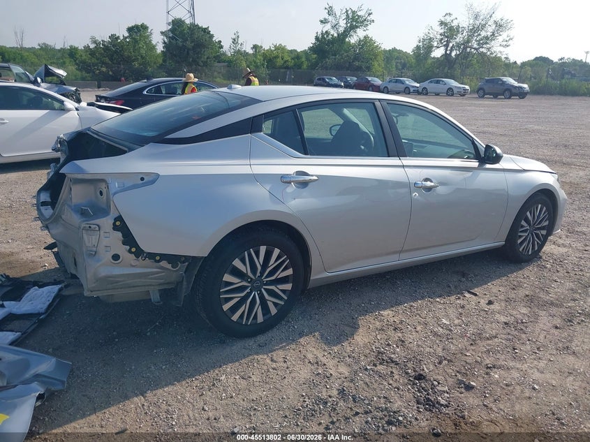 2024 NISSAN ALTIMA auction photo 4