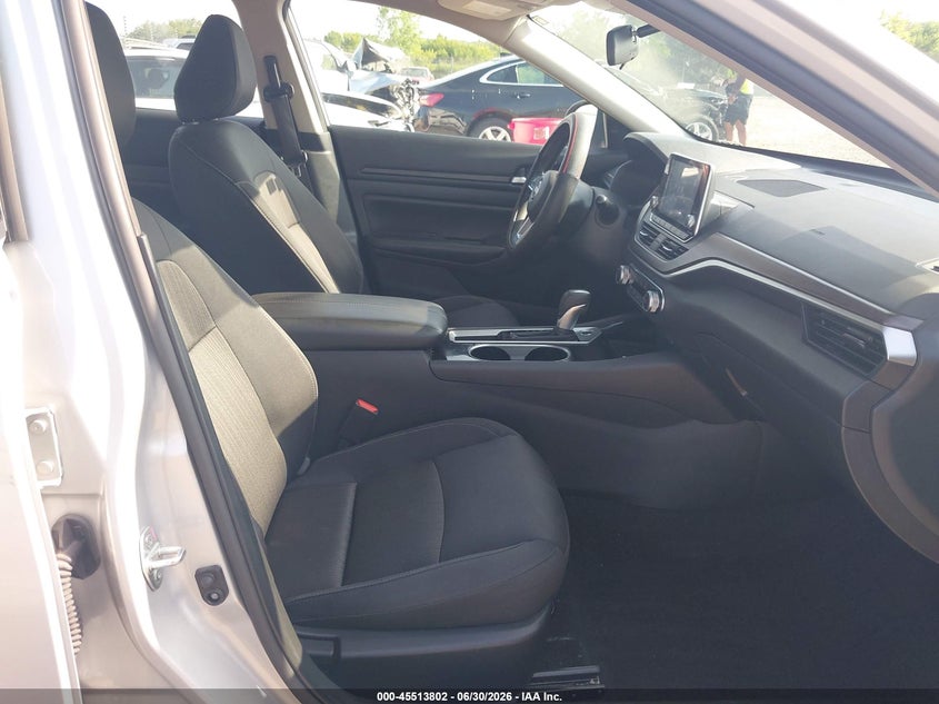 2024 NISSAN ALTIMA auction photo 5