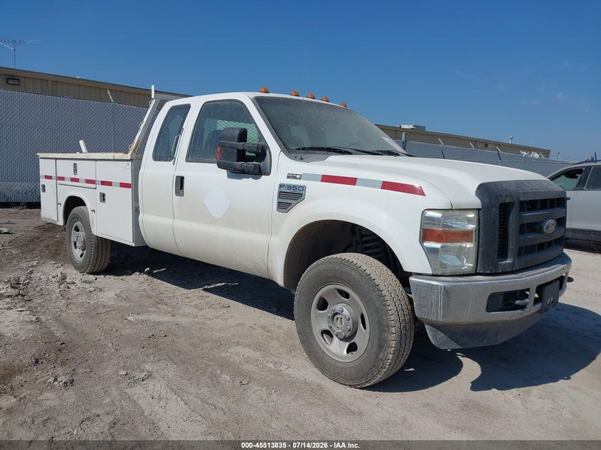 2009 FORD F-350 CHASSIS auction photo 1