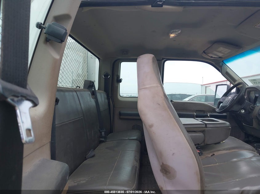 2009 FORD F-350 CHASSIS auction photo 8