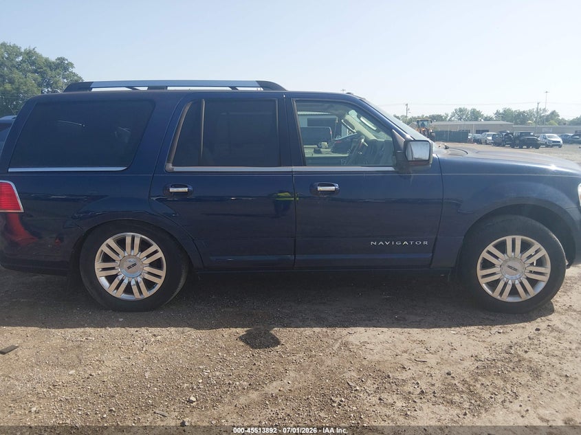 2011 Lincoln Navigator VIN: 5LMJJ2J55BEJ02755 Lot: 45513892