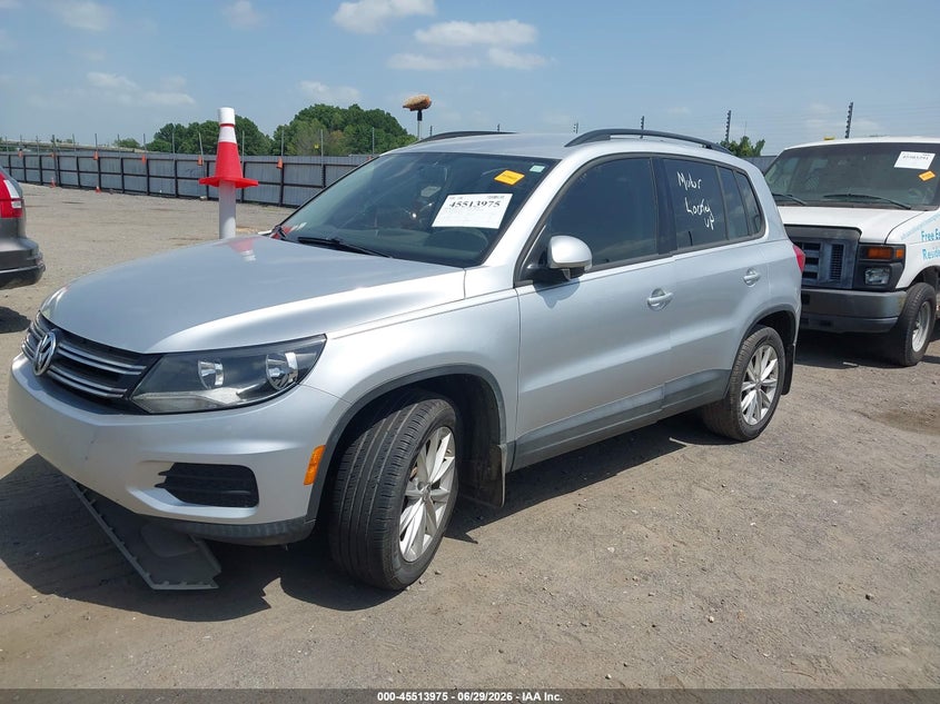 2018 VOLKSWAGEN TIGUAN LIMITED auction photo 2
