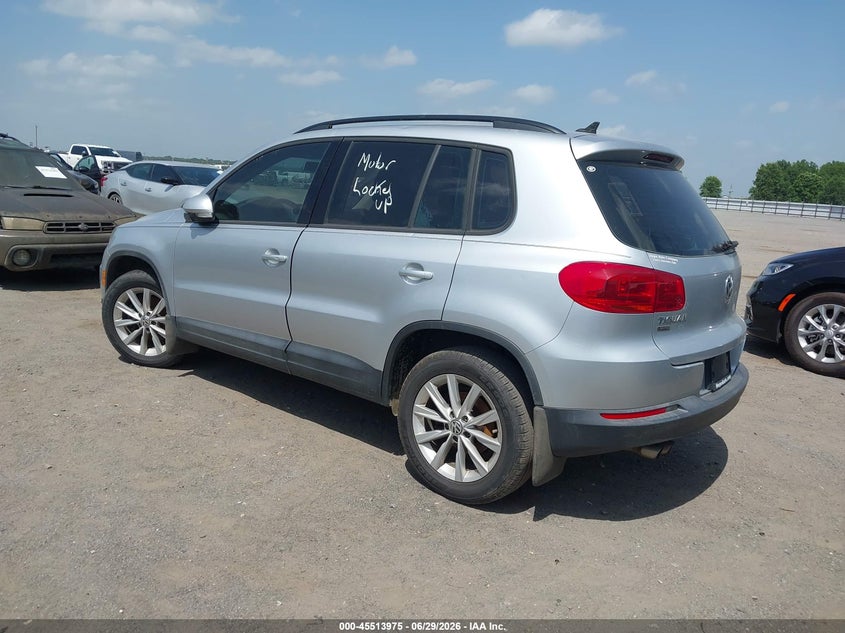 2018 VOLKSWAGEN TIGUAN LIMITED auction photo 3