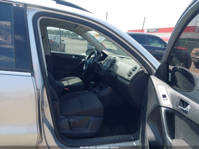 2018 VOLKSWAGEN TIGUAN LIMITED auction photo 5