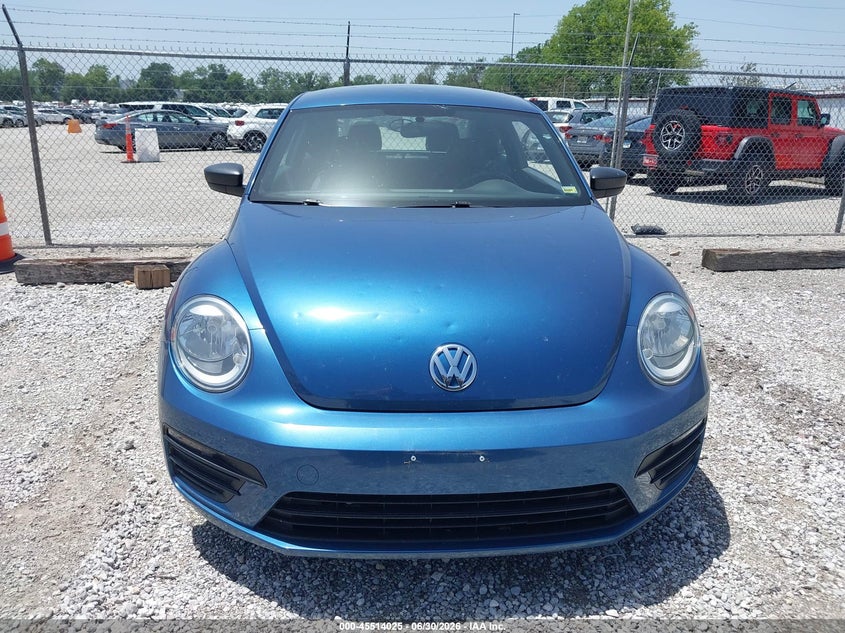2017 Volkswagen Beetle #Pinkbeetle/1.8T Classic/1.8T S VIN: 3VWF17AT7HM628054 Lot: 45514025