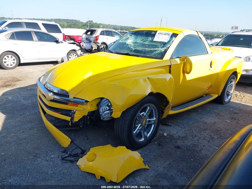 2005 CHEVROLET SSR CABRIO 6.0L V-8 , 390HP