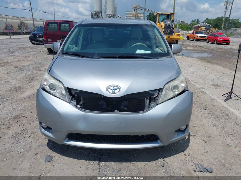 2014 TOYOTA SIENNA VAN 3.5L V-6 DOHC, VVT, 266HP