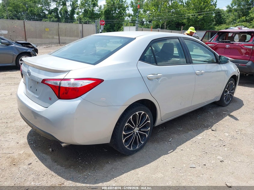 2016 TOYOTA COROLLA auction photo 4