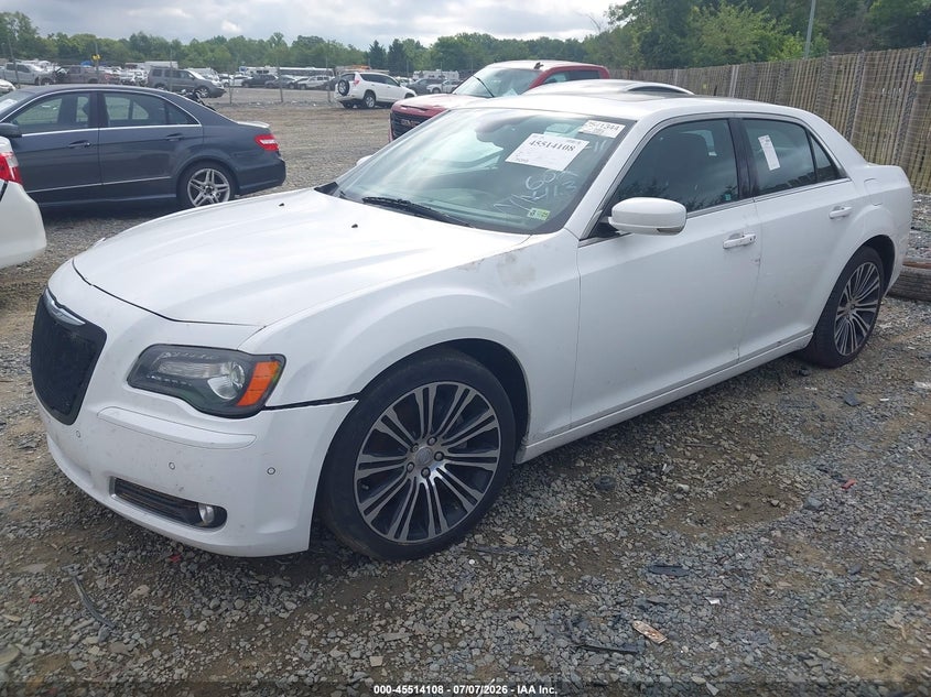 Фото 2 - CHRYSLER 300