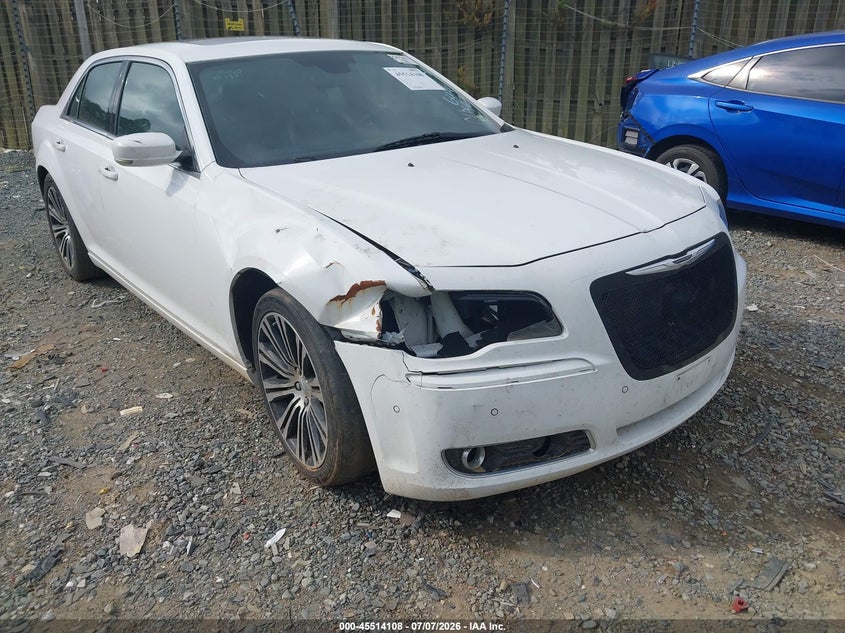 Фото 6 - CHRYSLER 300