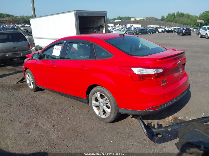 Vin: 1fahp3f22cl426256, lot: 46012436, ford focus se 20123