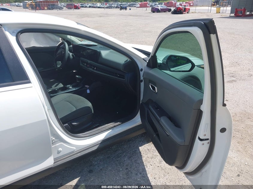 2025 KIA K4 SEDAN 2.0L I-4 DOHC, VVT, 147HP