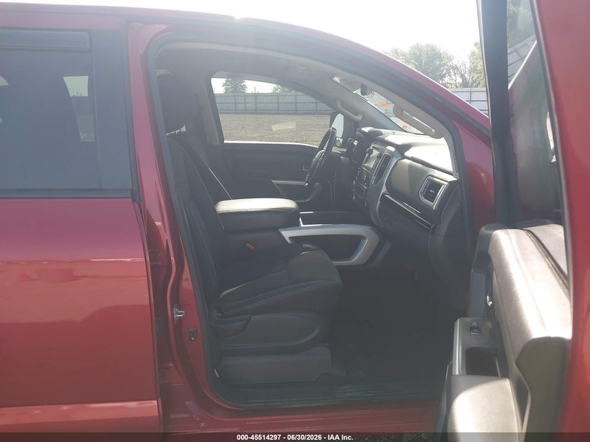 2017 NISSAN TITAN XD auction photo 5