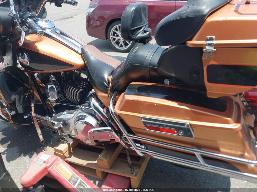 2008 Harley-Davidson Flhtcui 105Th Anniversary Edition VIN: 1HD1FC4408Y627956 Lot: 45514385