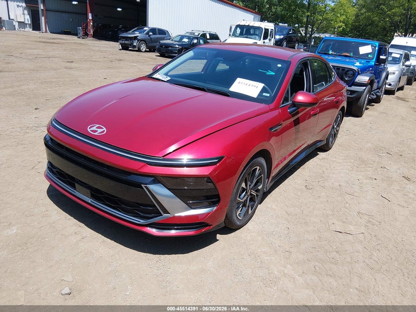 2025 Hyundai Sonata, Normal Wear & Tear, IAAI, VIN KMHL64JA1SA442580 — photo 2