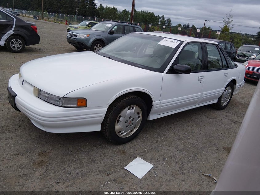 1997 OLDSMOBILE CUTLASS SUPREME auction photo 2