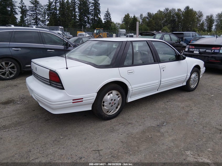 1997 OLDSMOBILE CUTLASS SUPREME auction photo 4