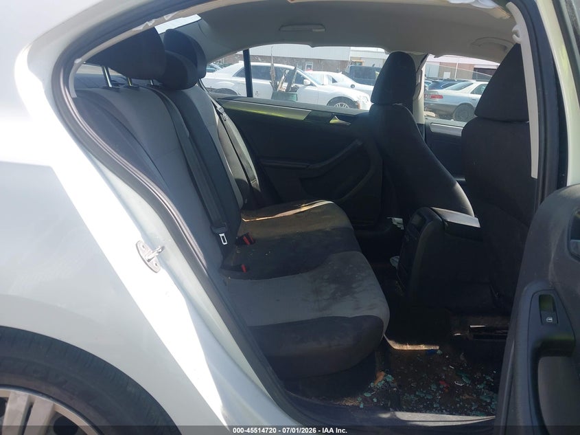 2017 VOLKSWAGEN JETTA auction photo 8
