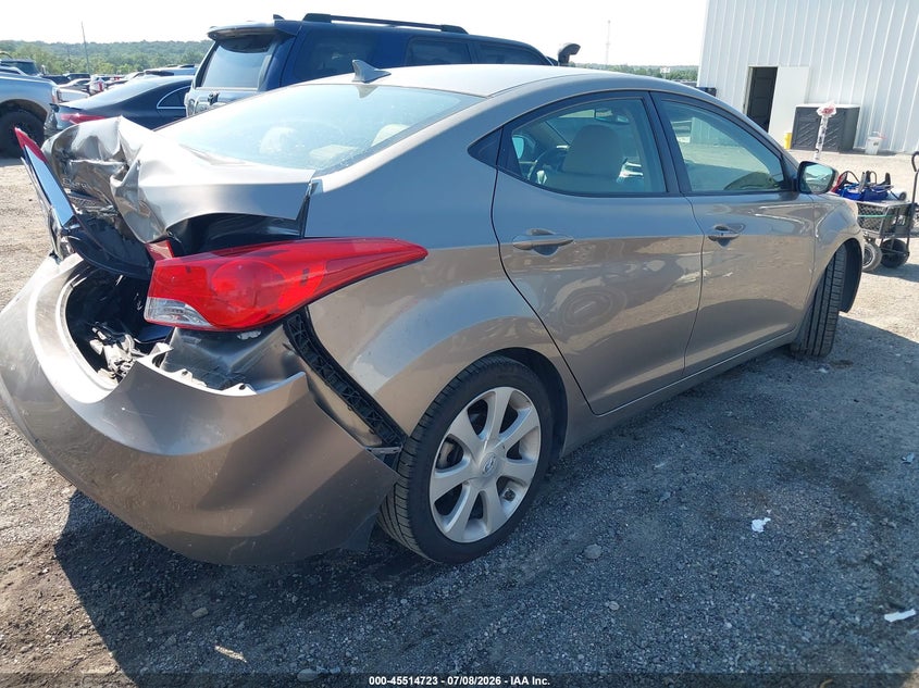 2013 HYUNDAI ELANTRA auction photo 4