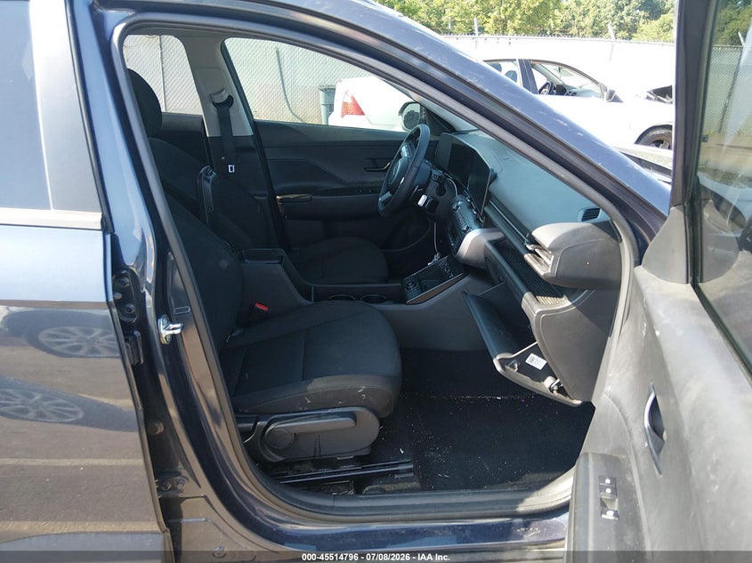 2024 HYUNDAI KONA auction photo 5