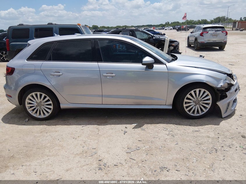 2016 Audi A3 E-Tron 1.4T Premium VIN: WAUUPBFF8GA136544 Lot: 45514992