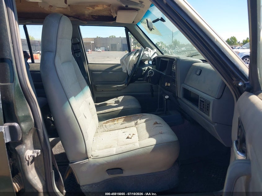 AtlanticExpress - Jeep Cherokee