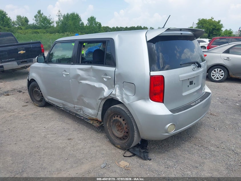 2010 SCION XB auction photo 3