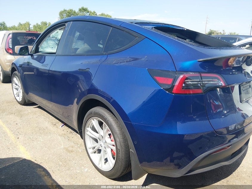 2021 TESLA MODEL Y auction photo 3