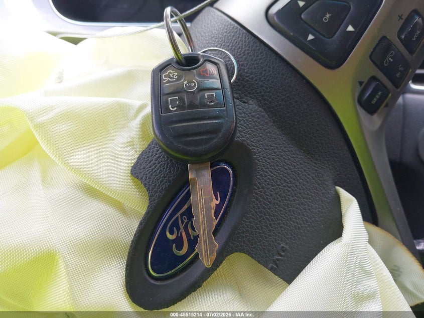 2014 FORD TAURUS SEL · Photo 11