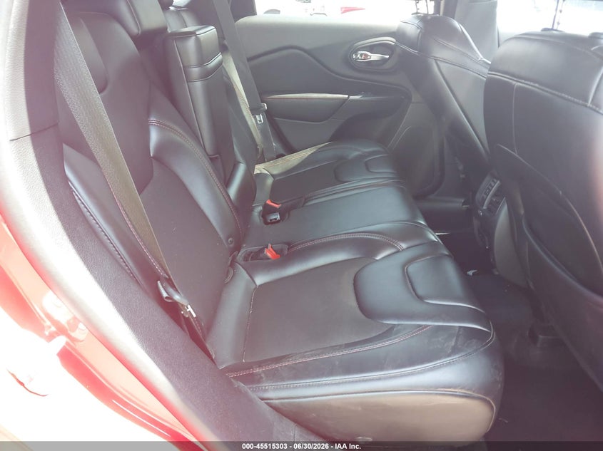 2019 JEEP CHEROKEE auction photo 8