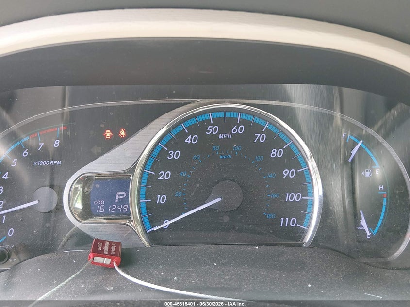 2011 TOYOTA SIENNA auction photo 7
