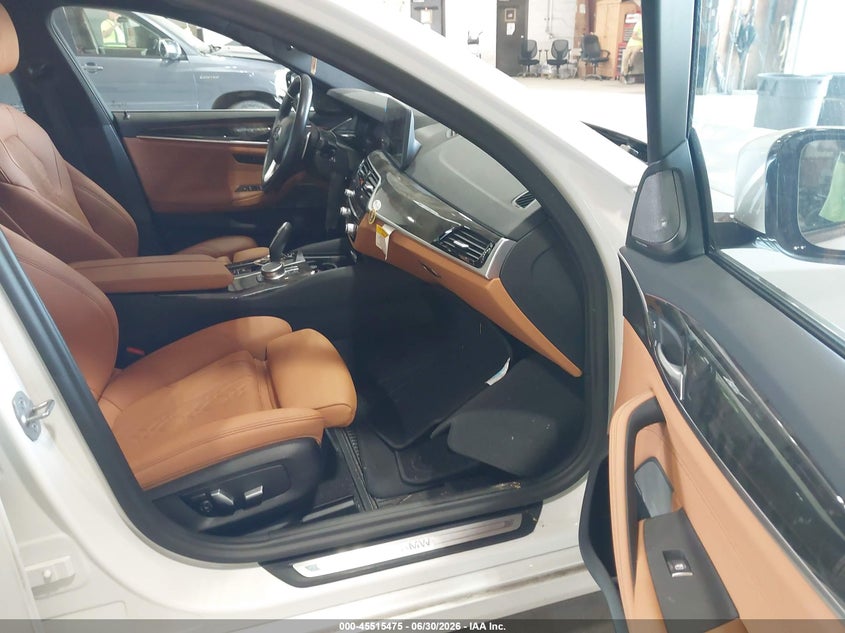 2021 BMW 530I auction photo 5